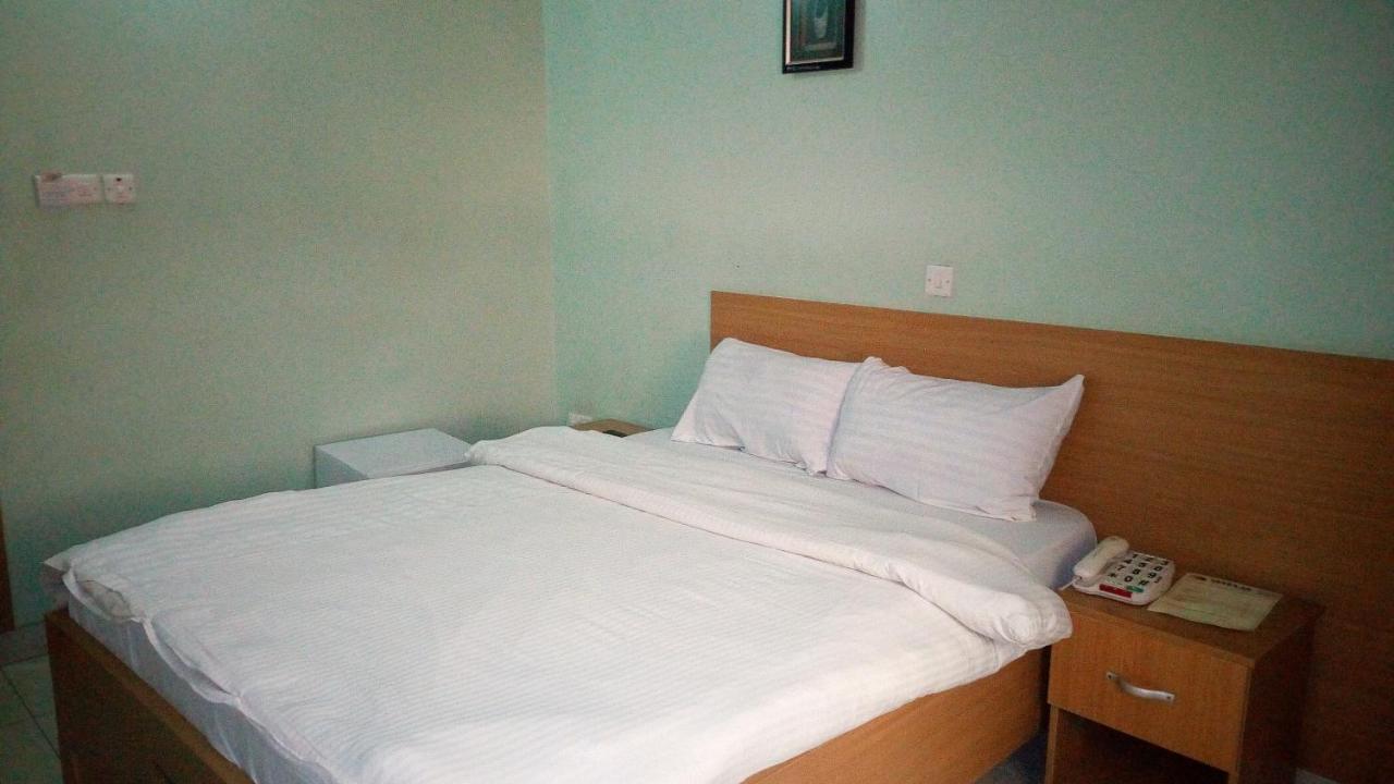 Mataan Hotel And Suites Ibadan Kültér fotó